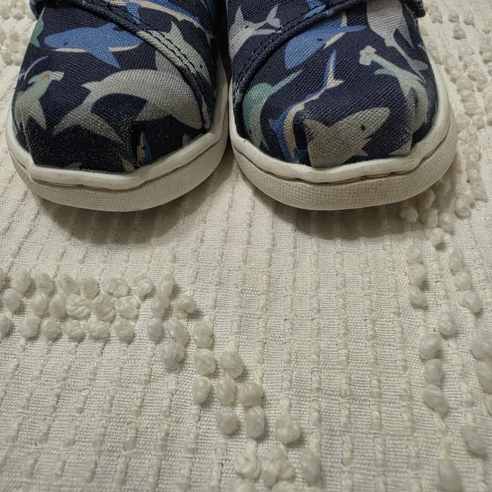 Toms Alpargata Blue Depth Sharks Slip Ons Toddler Size 7